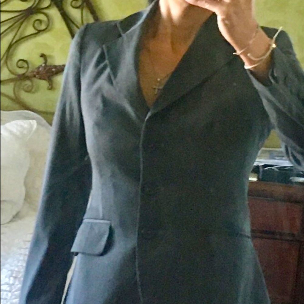 Women skirt suit